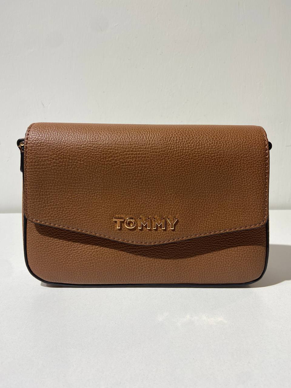 Tommy Hilfiger bag
