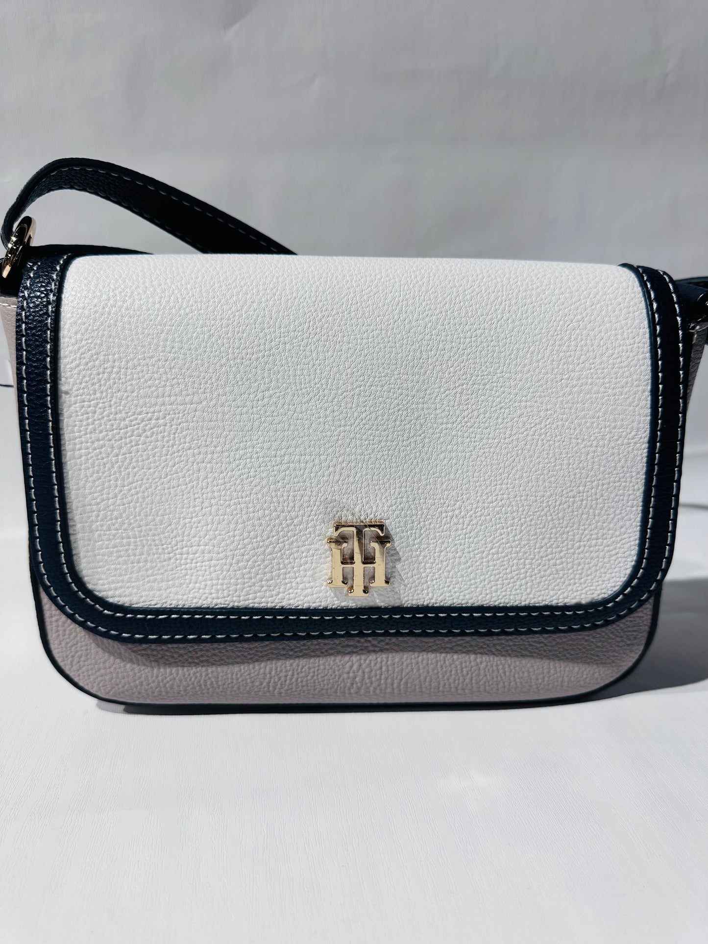 Tommy Hilfiger shoulder bag