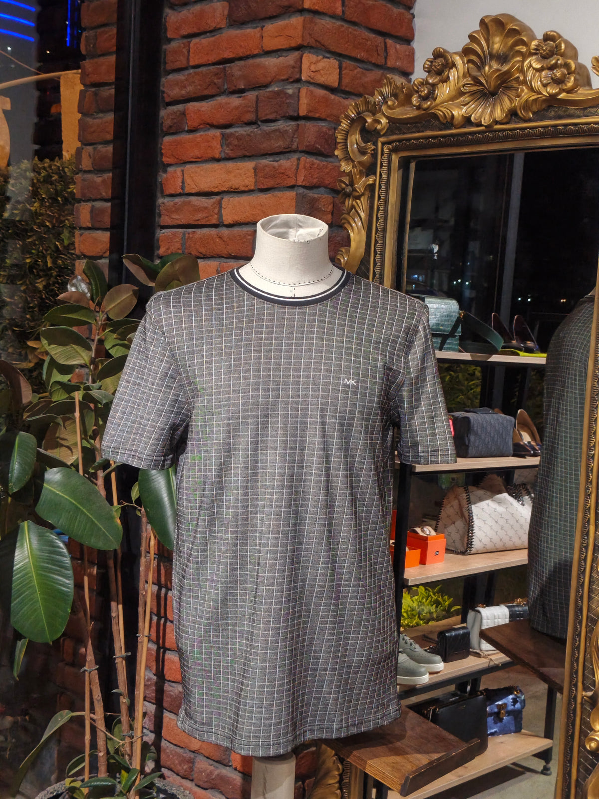 Michael kors shirt size Medium