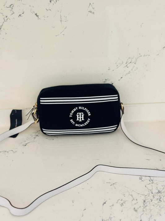 tommy hilfiger cross  bag
