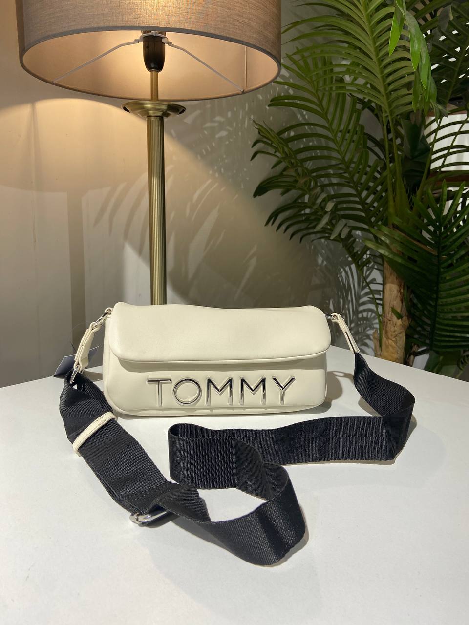 Tommy Hilfiger bag