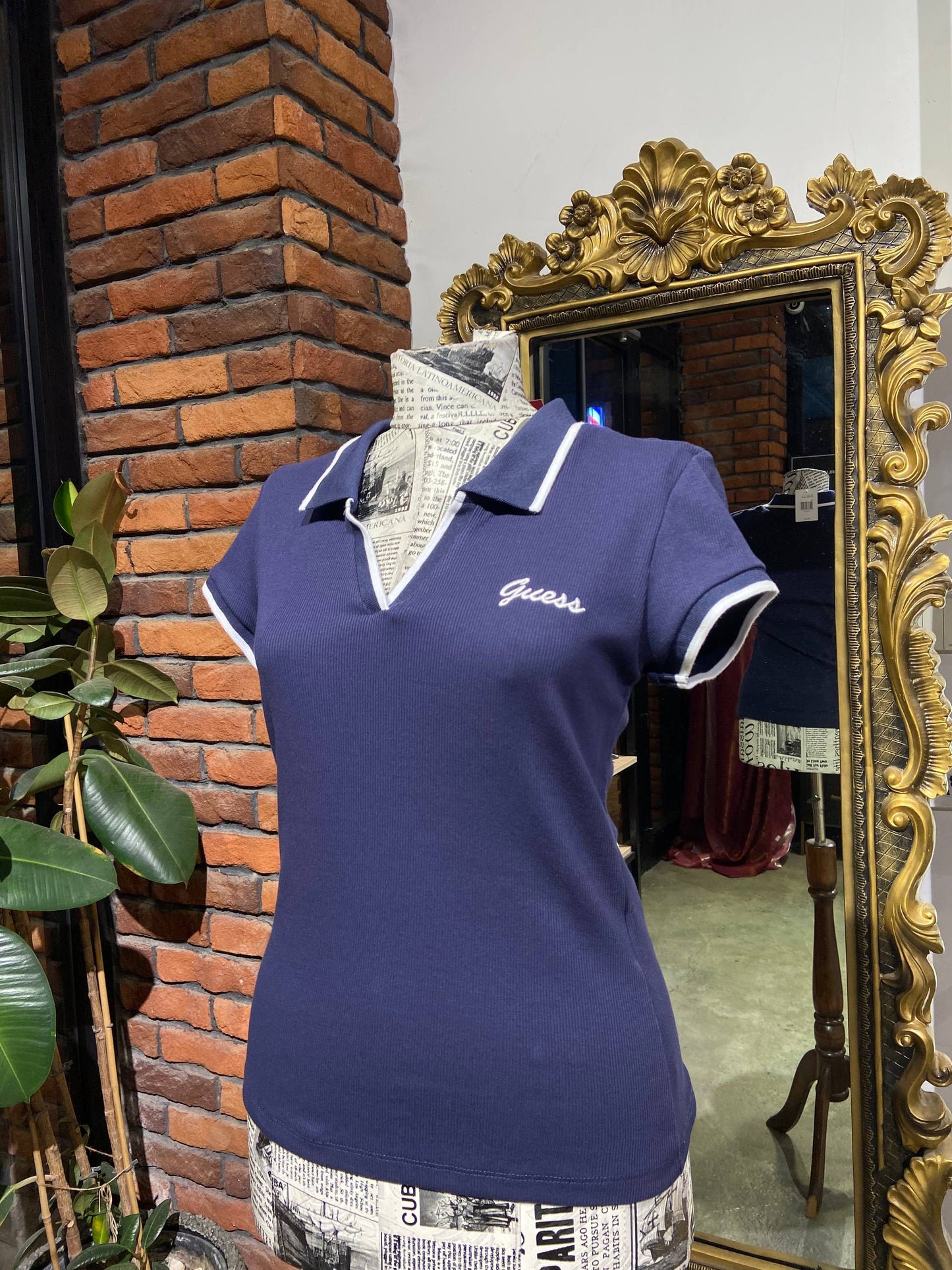 Guess shirt