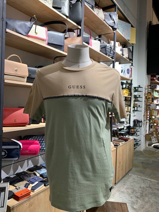 Guess shirt size Medium