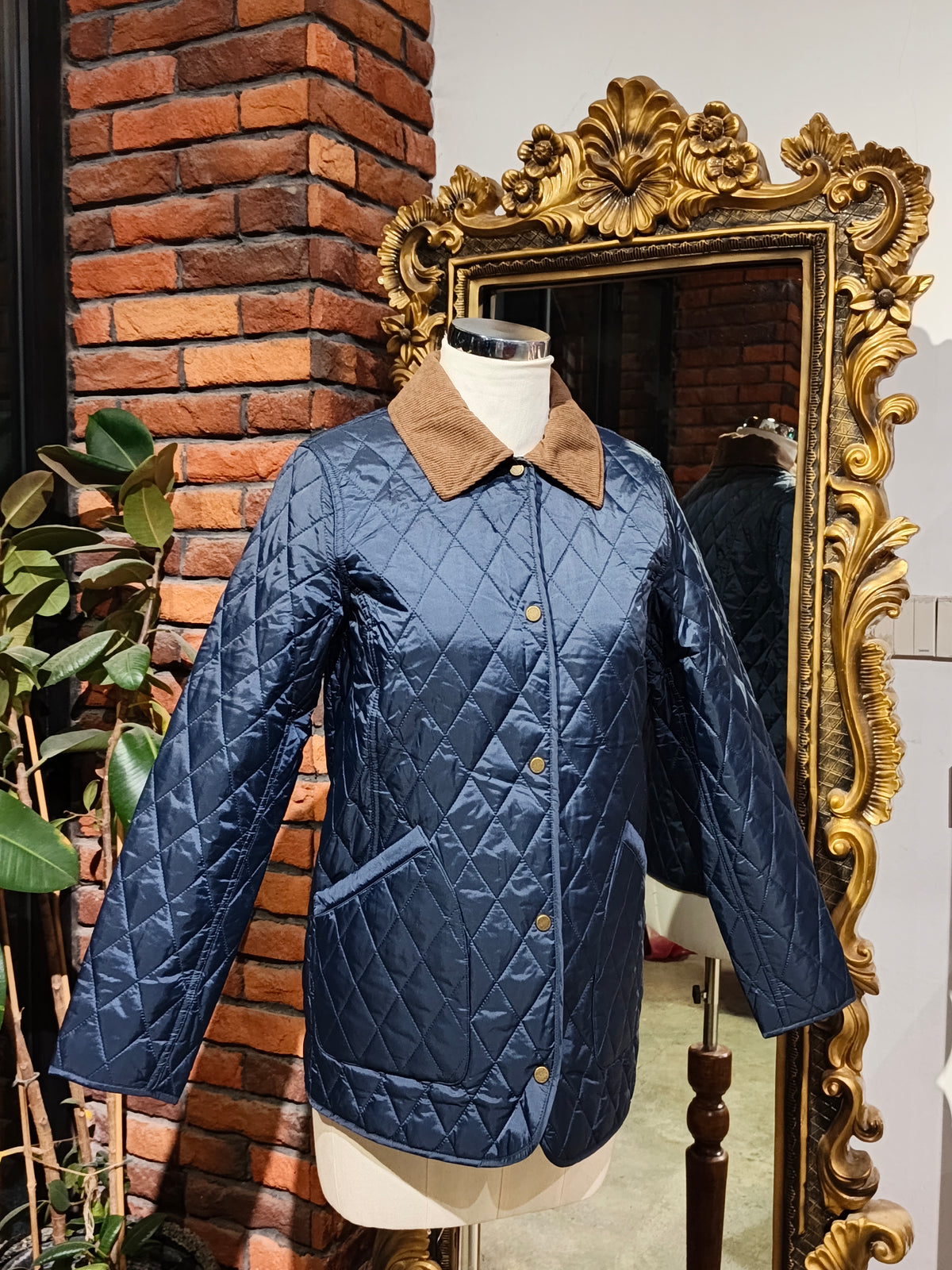 Hunter coat size small
