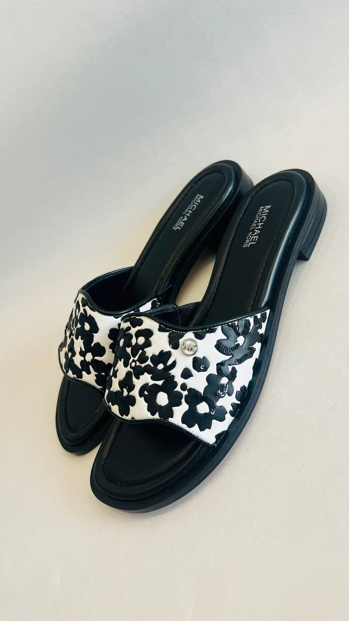 Michael kors sandal size 38