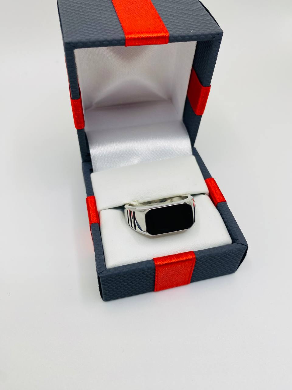 Men’s silver ring Size 11