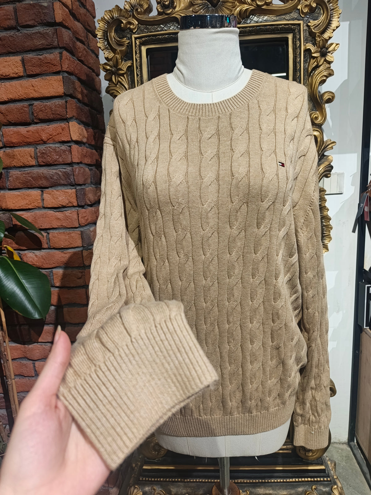 Tommy Hilfiger sweater size X-Large