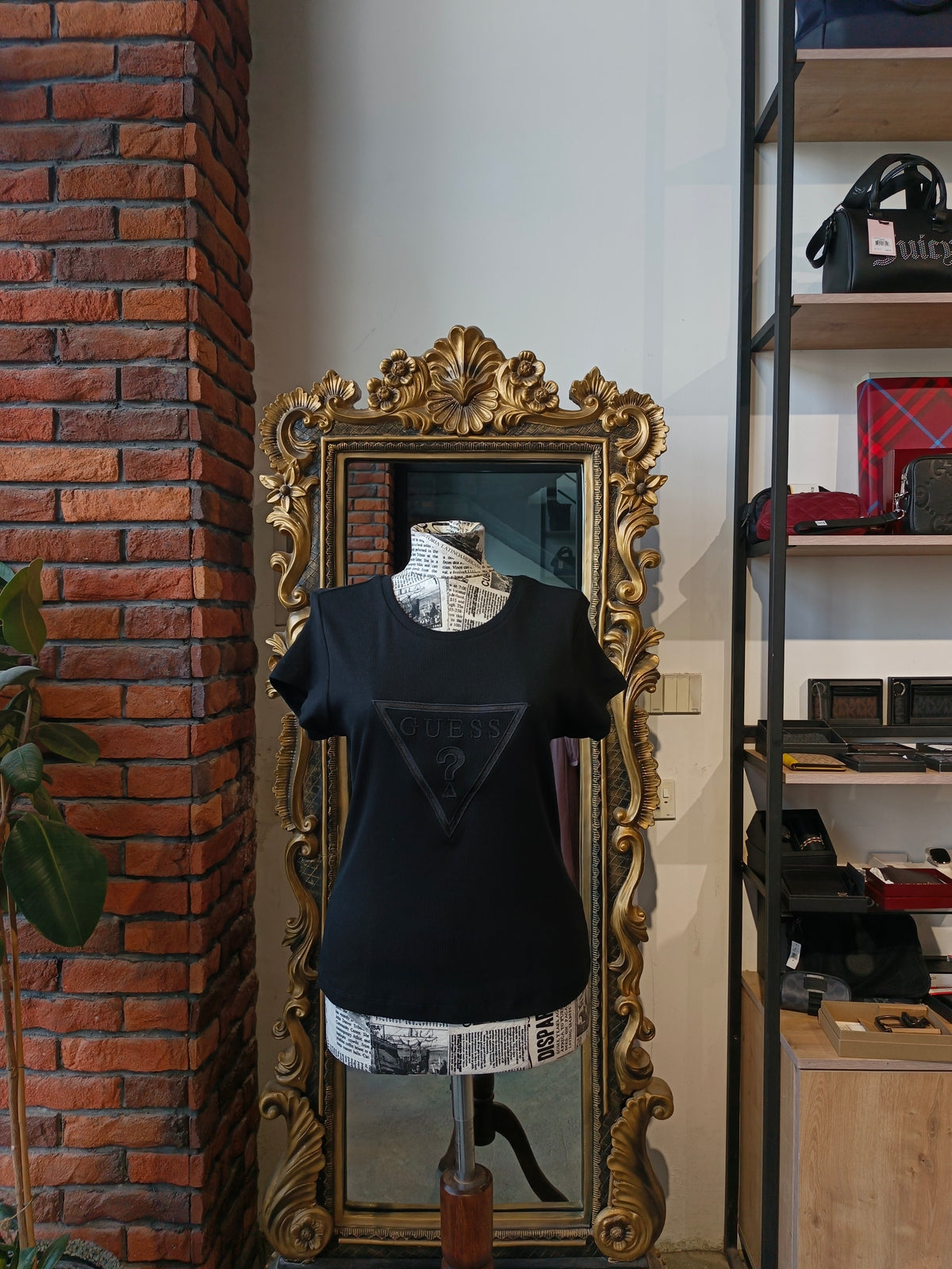Guess shirt size X-Large