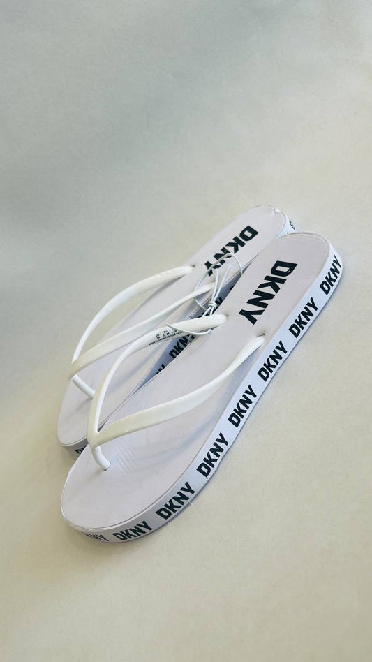 Dkny sandal size 37,5