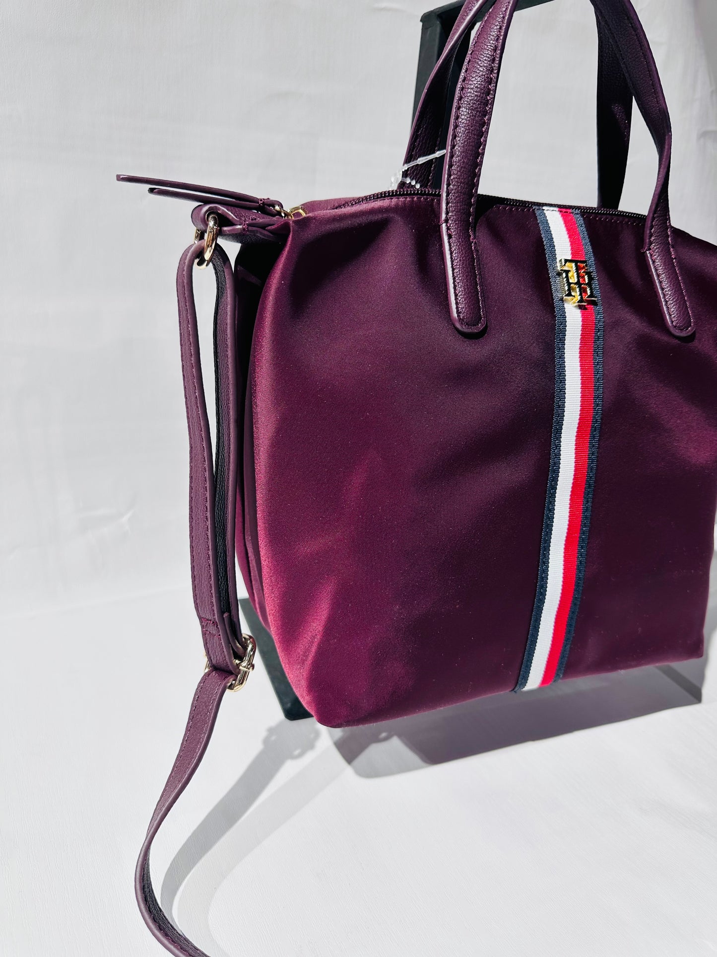 Tommy Hilfiger bag