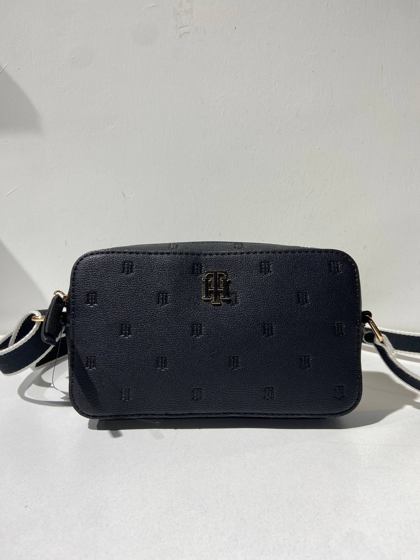 Tommy Hilfiger bag