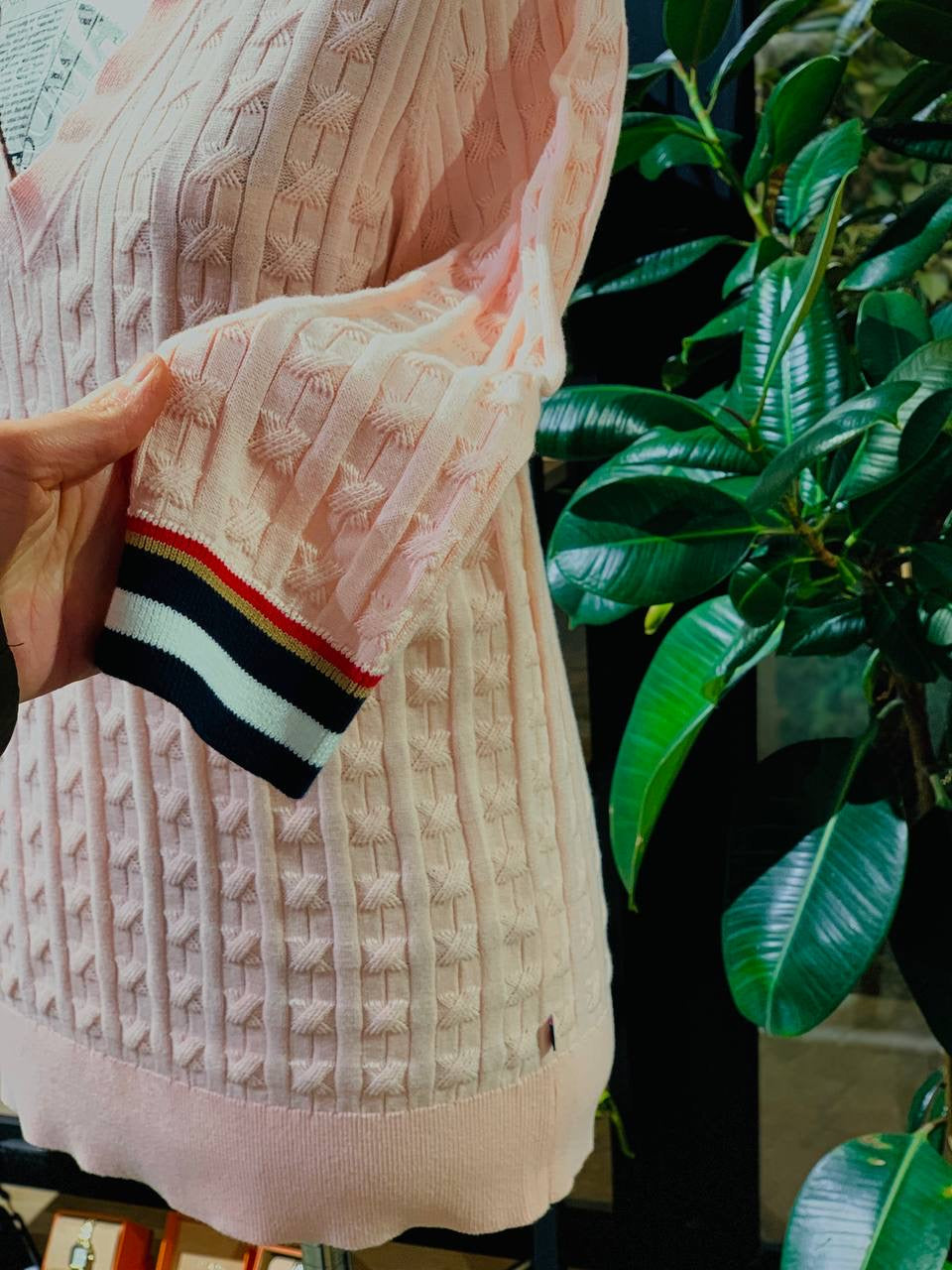 Tommy Hilfiger sweater size large