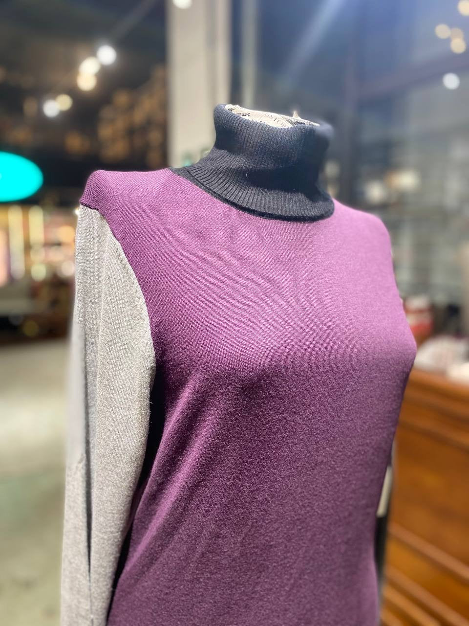 Calvin Klein sweater size medium