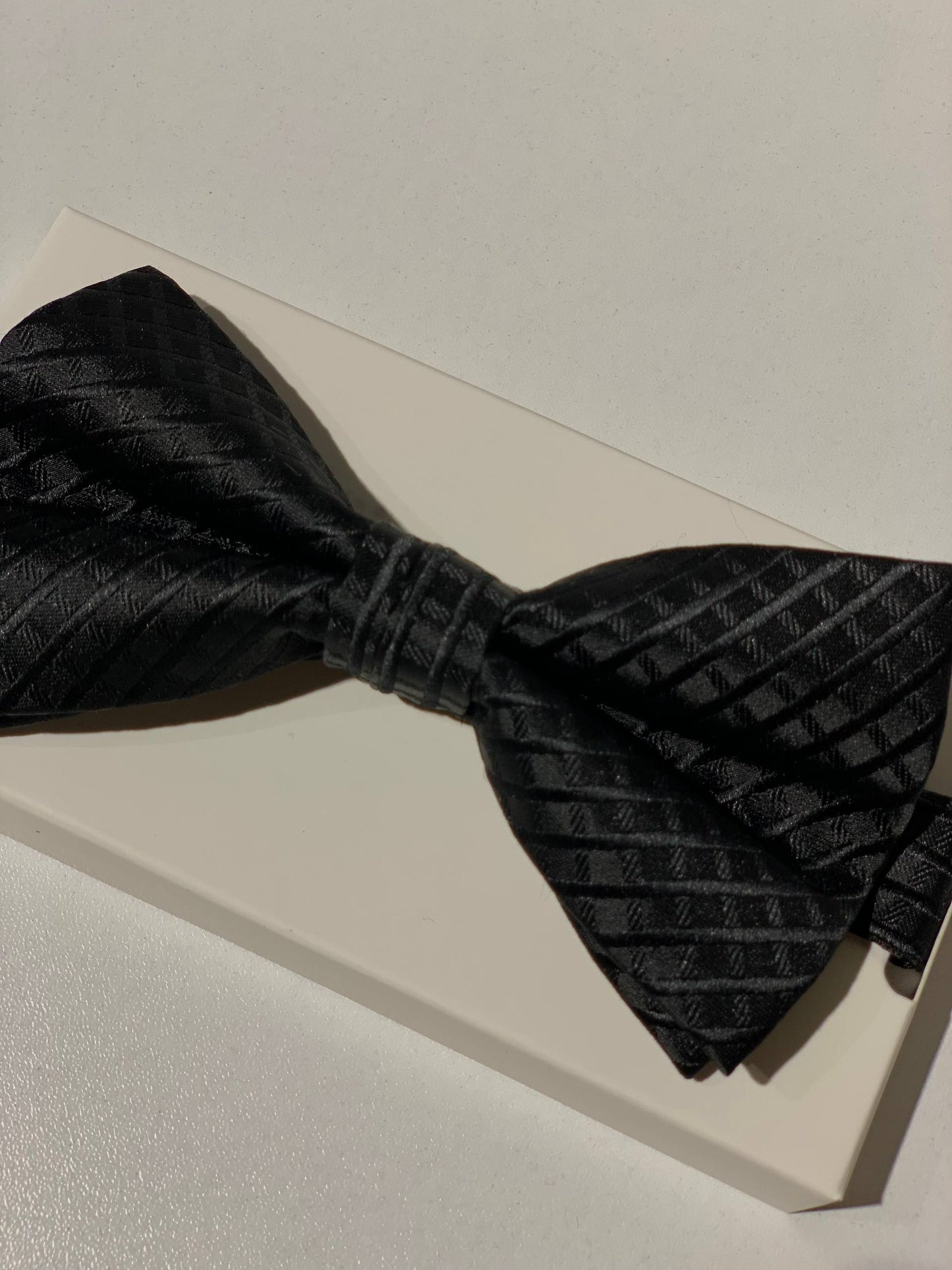 Jones new york bow tie