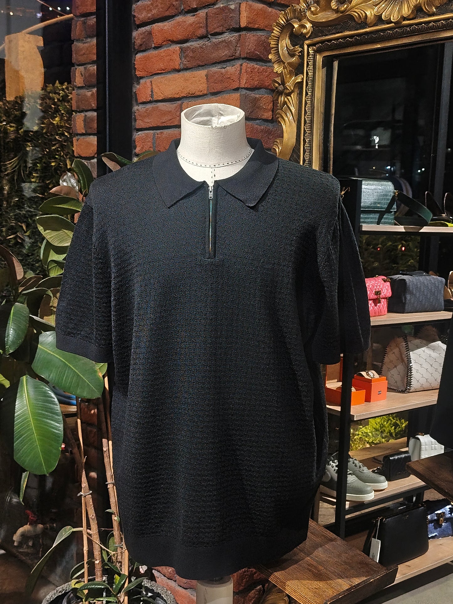 Express shirt size XL