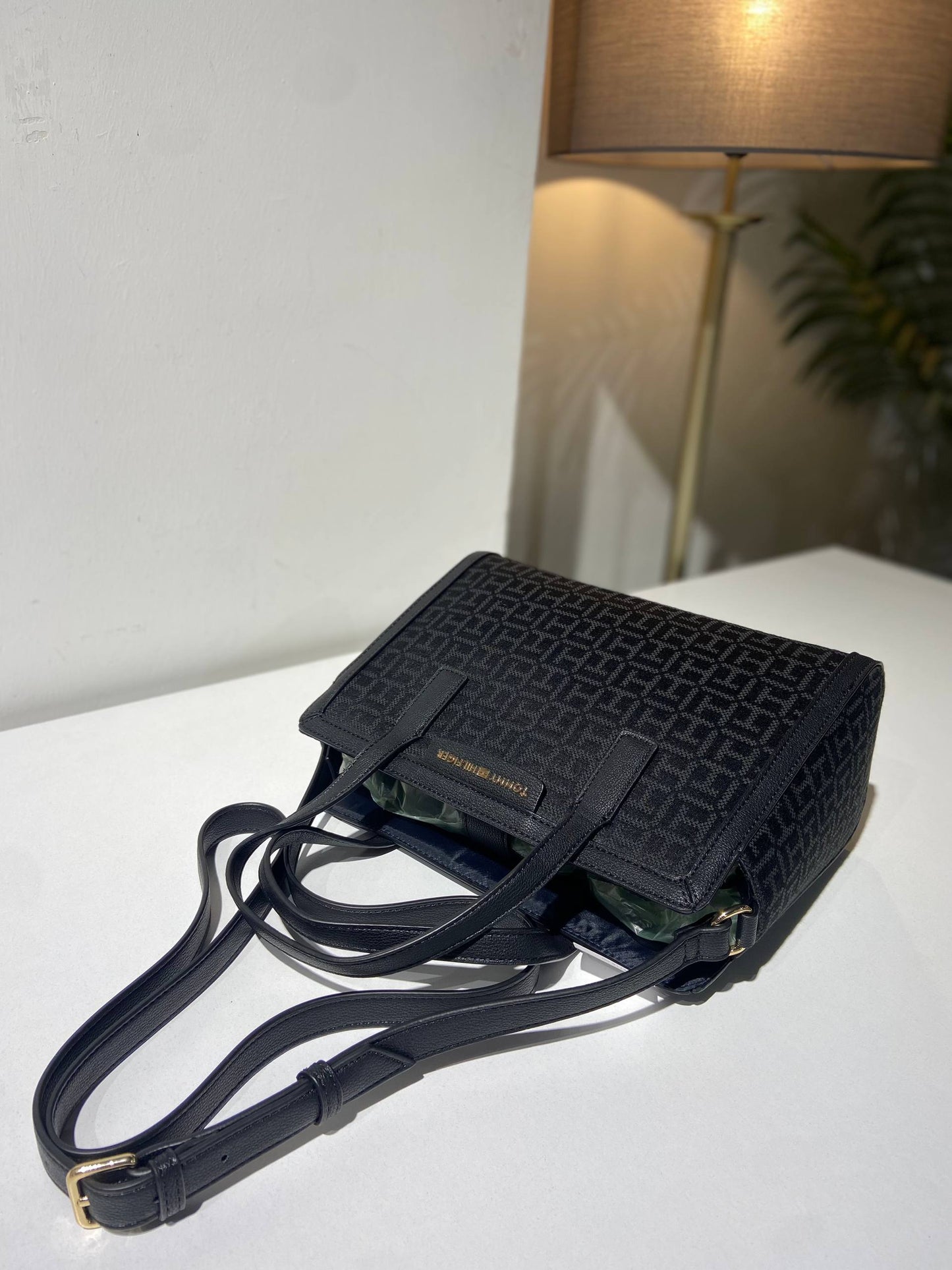 Tommy Hilfiger bag