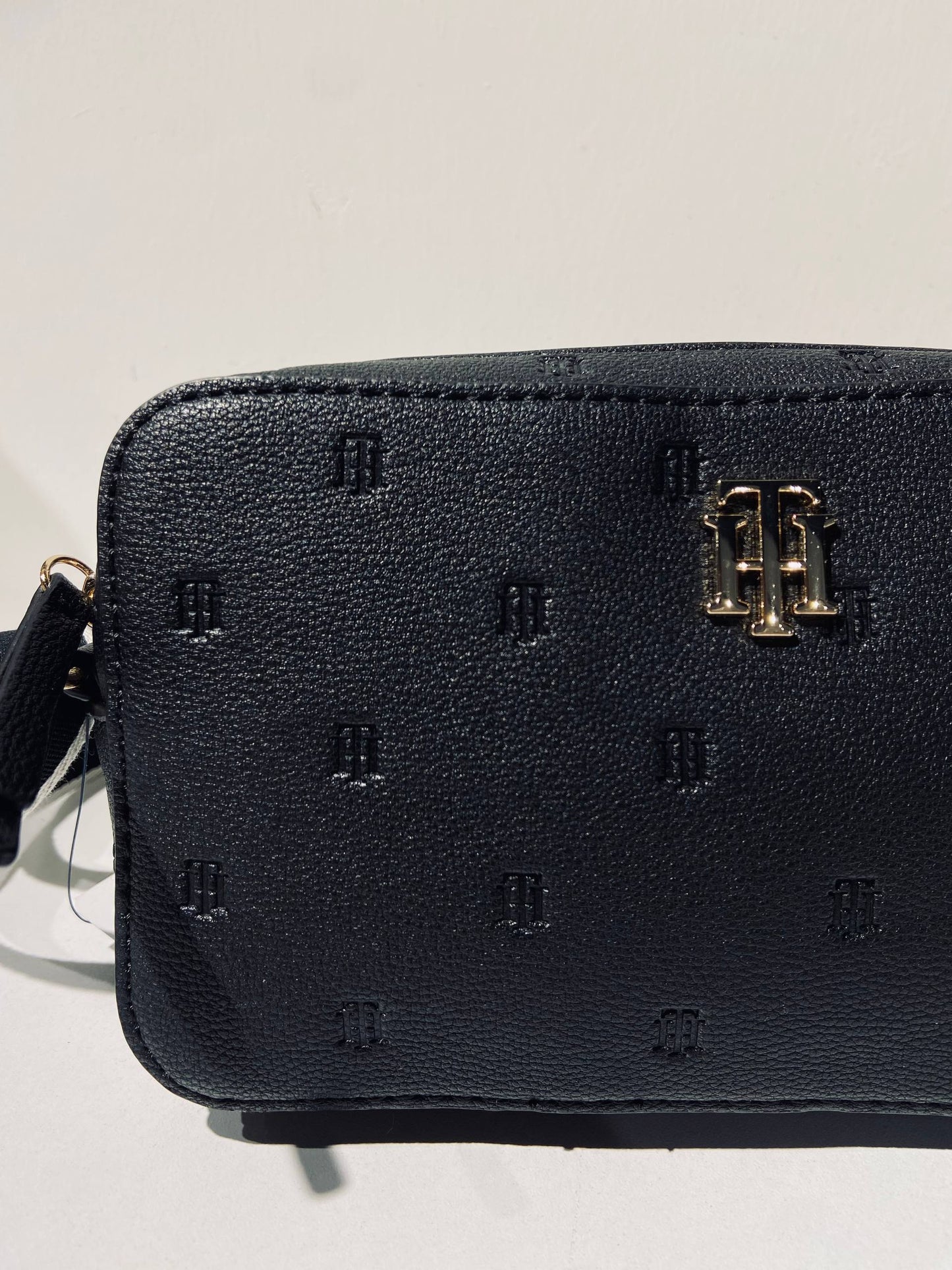 Tommy Hilfiger bag