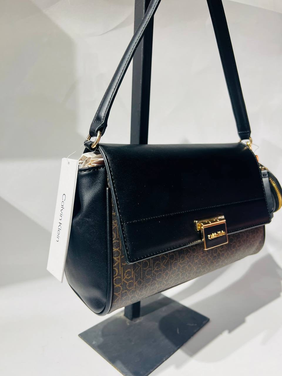 Calvin Klein shoulder bag whith wallet