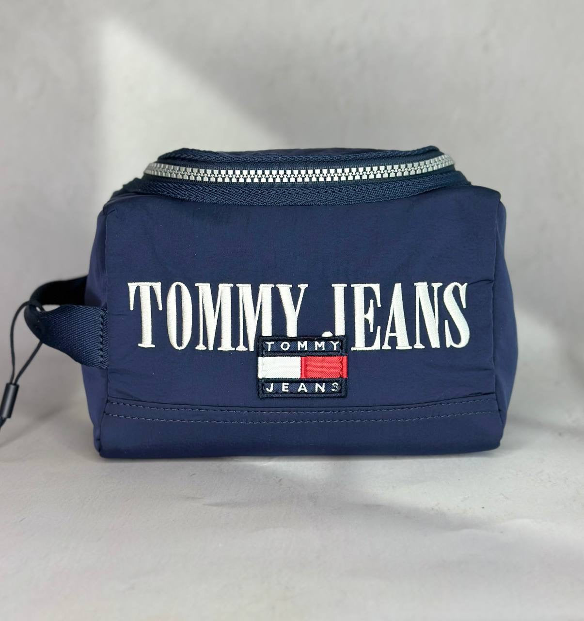 Tommy Hilfiger hand bag