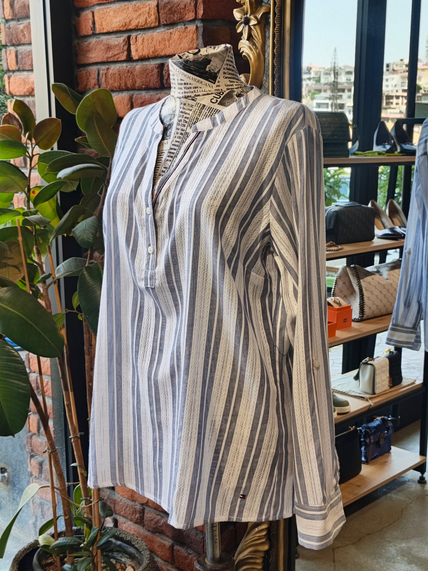 Tommy Hilfiger blouse size M