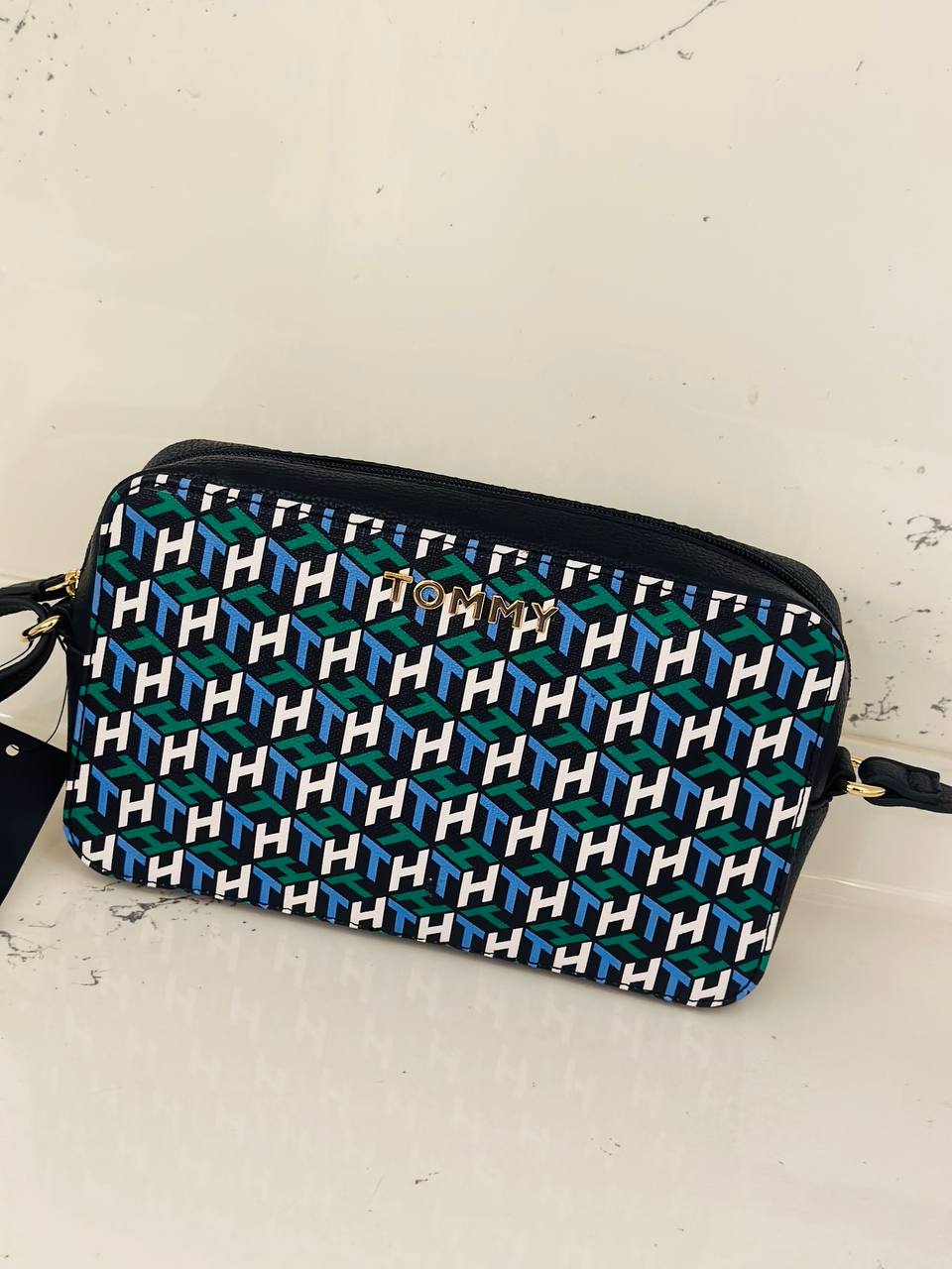 Tommy Hilfiger bag