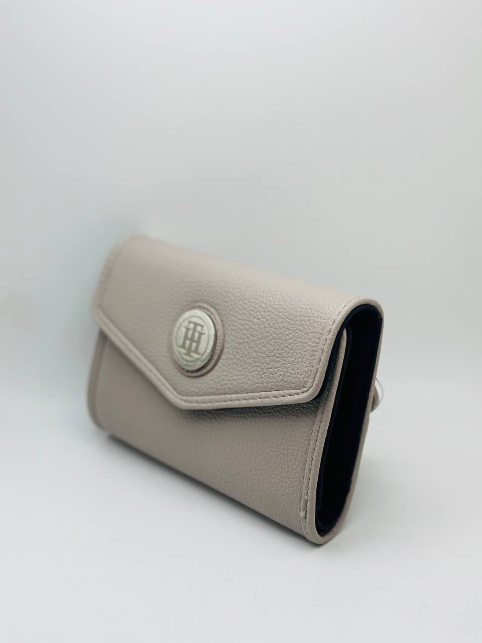 Tommy Hilfiger wallet