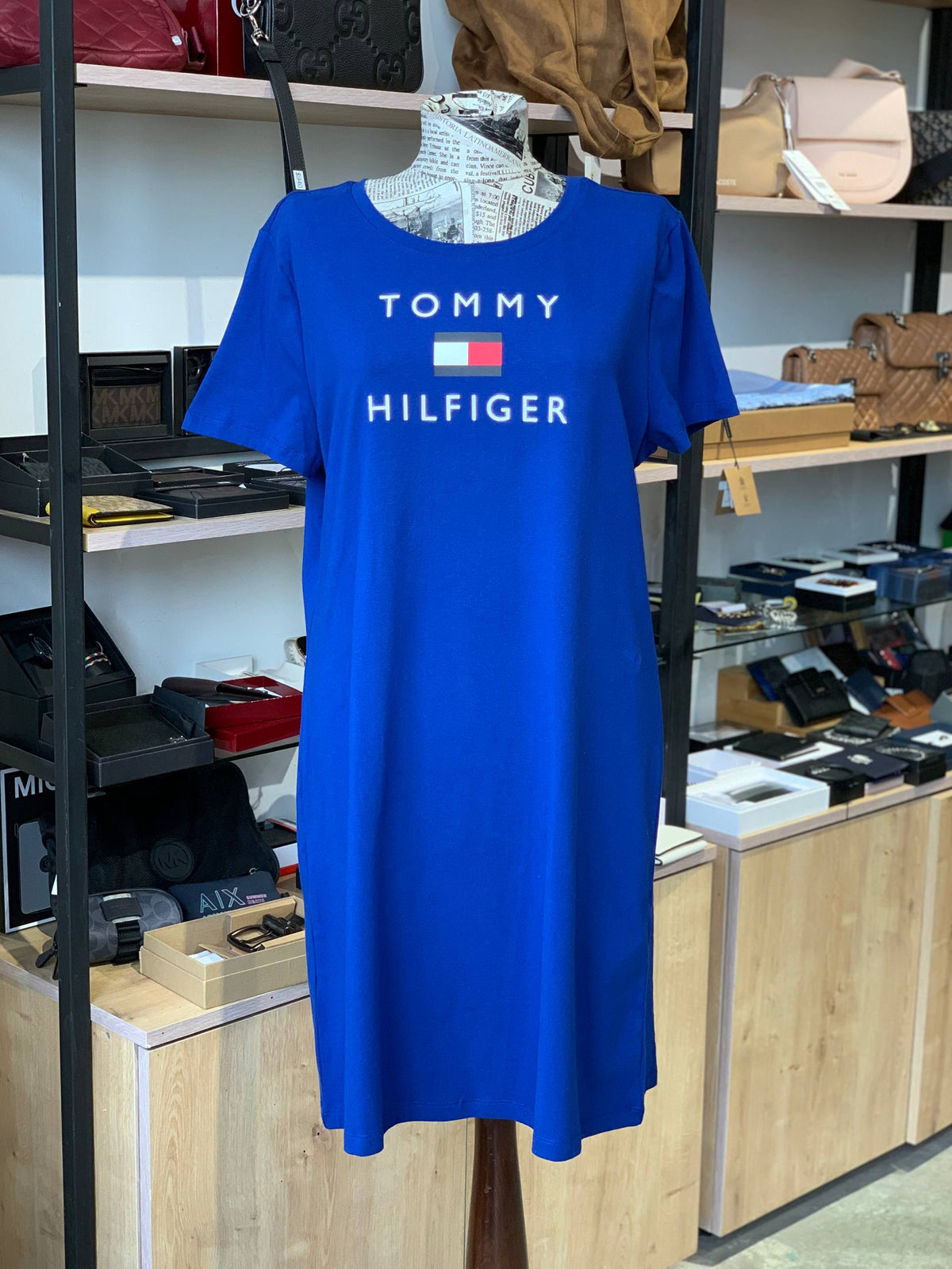 Tommy Hilfiger dress shirt size large