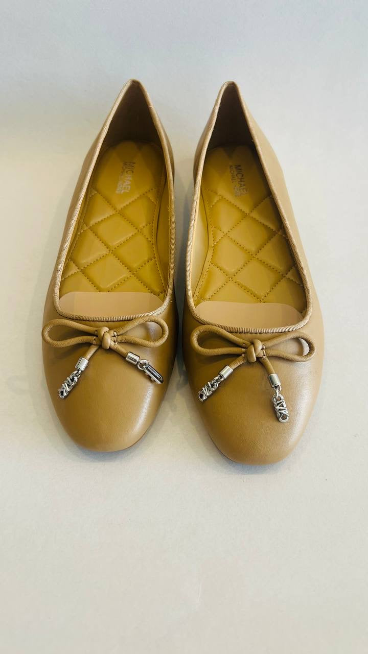 Michael kors shoes size 37.5