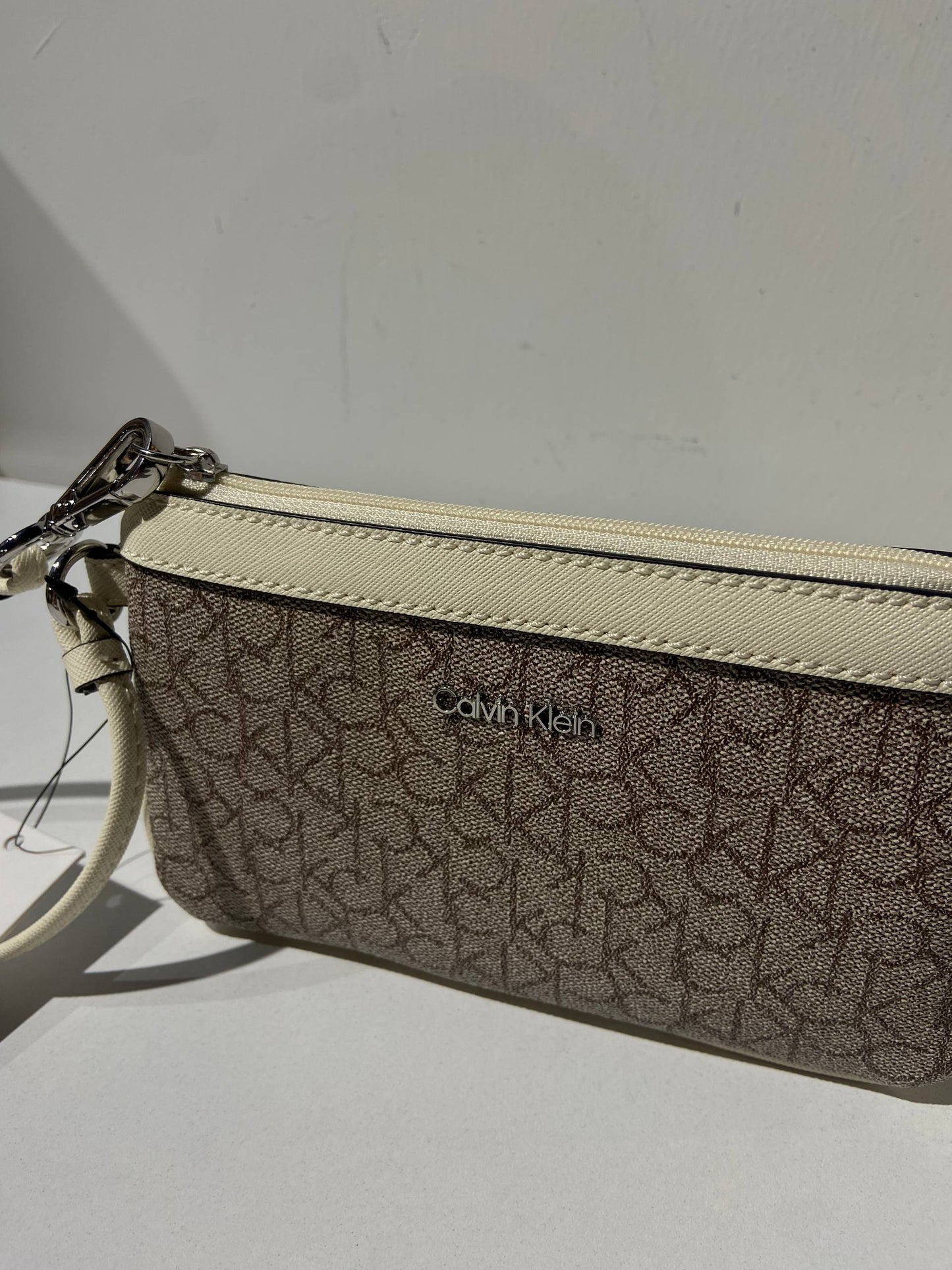 Calvin klein wallet (hand bag)