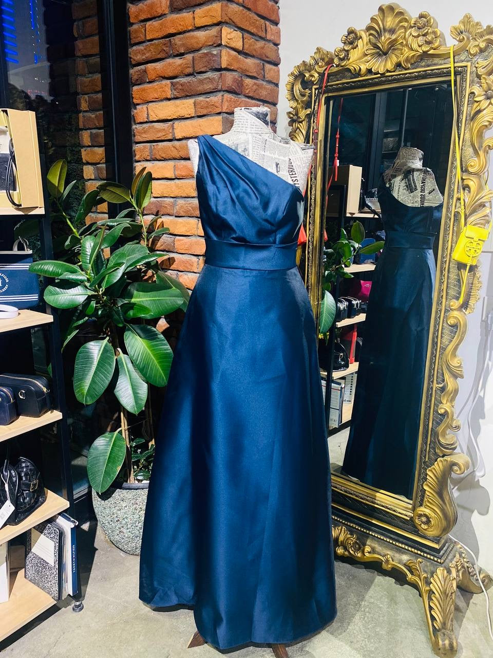 Alfred sung dress size 2