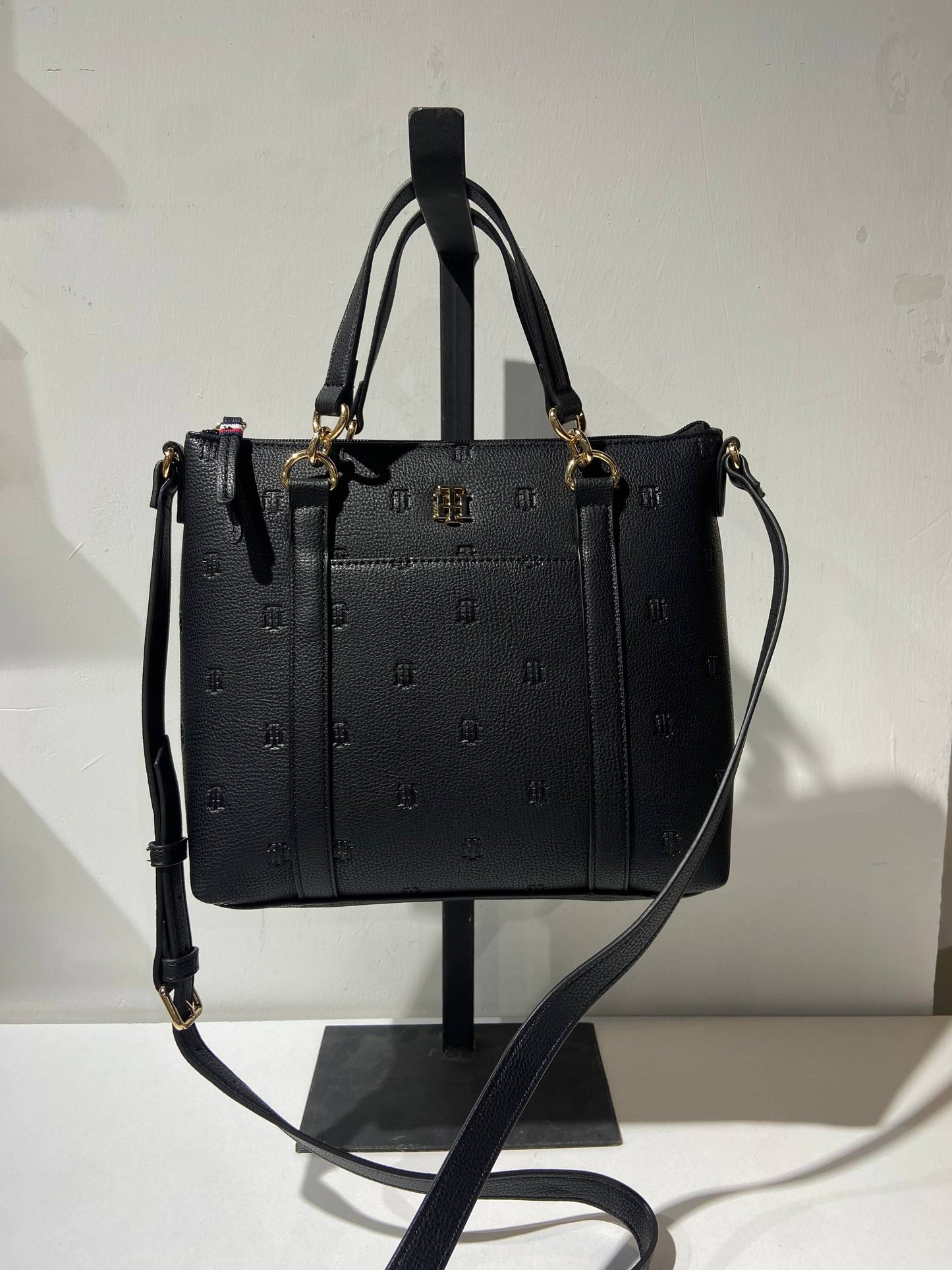 Tommy Hilfiger bag
