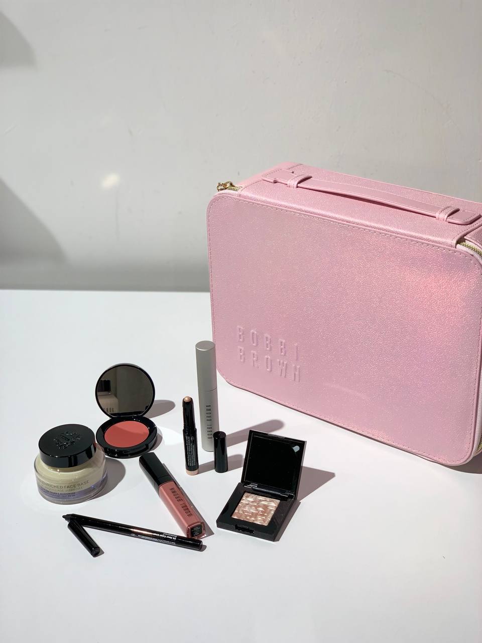 Bobbi Brown Beauty Essentials Skincare & Makeup Gift Set
