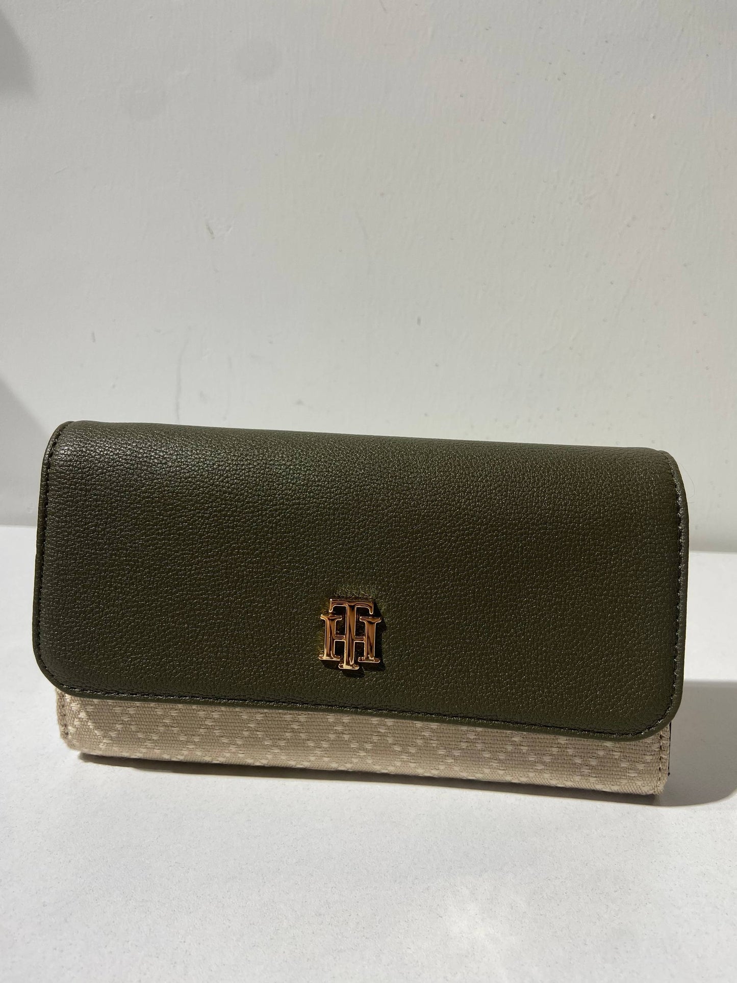 Tommy Hilfiger wallet