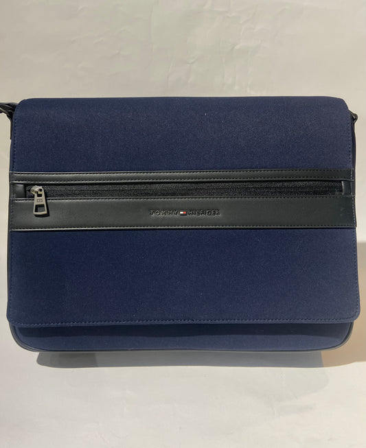 Tommy hilfiger laptop bag