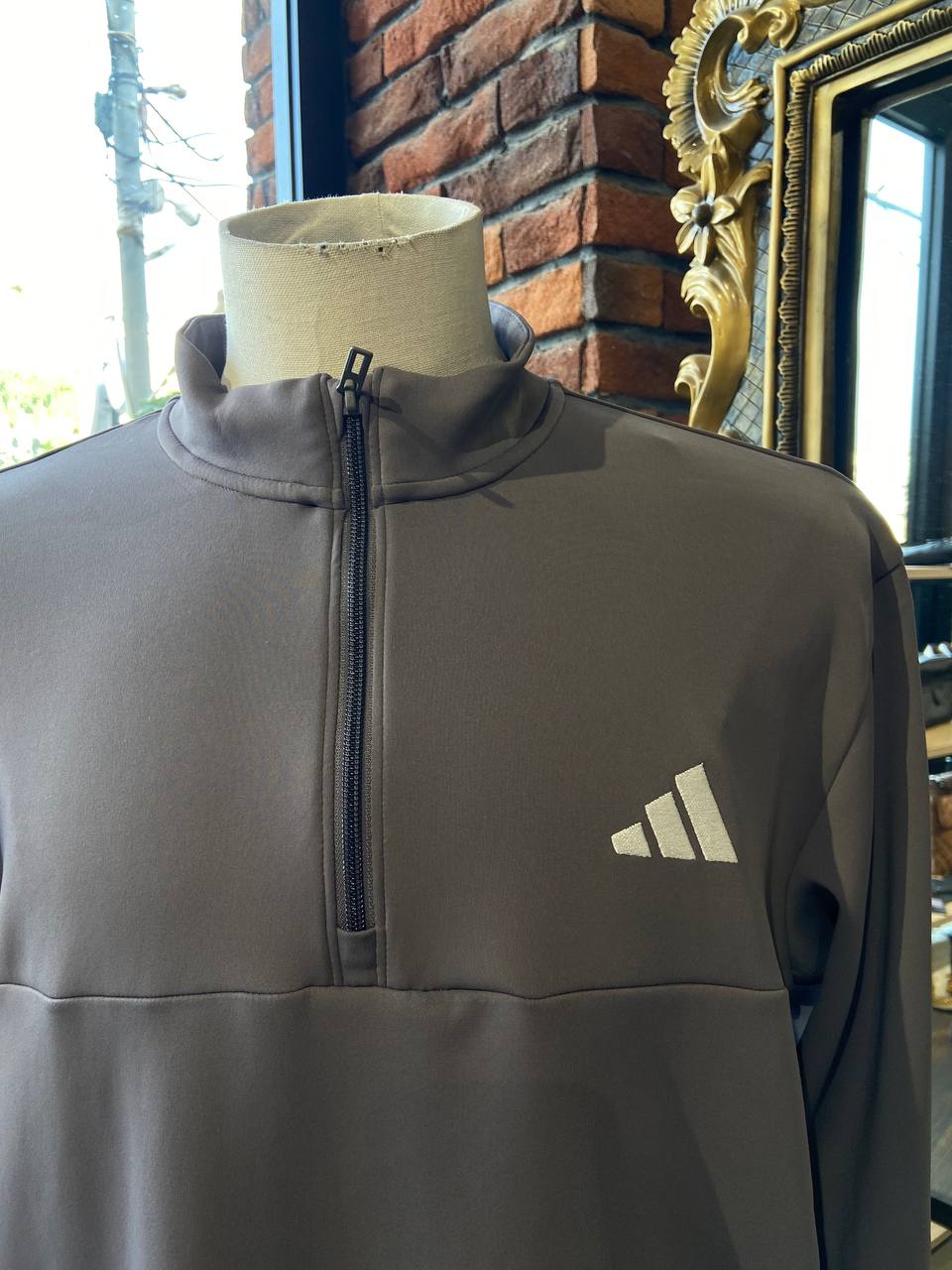 Adidas men’s zipper sweater Size large